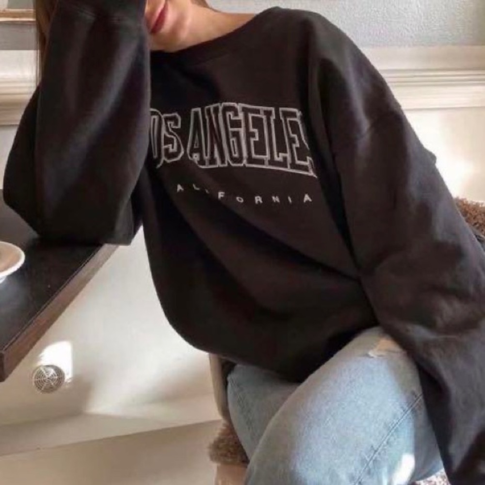 Brandy Melville Los Angeles Erica Sweatshirt